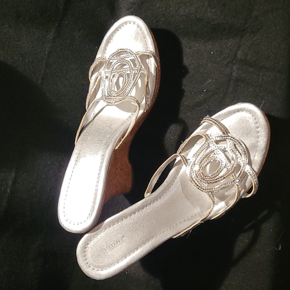 3/$40- Cork Wedge sandals, size 8.5 - Picture 6 of 8